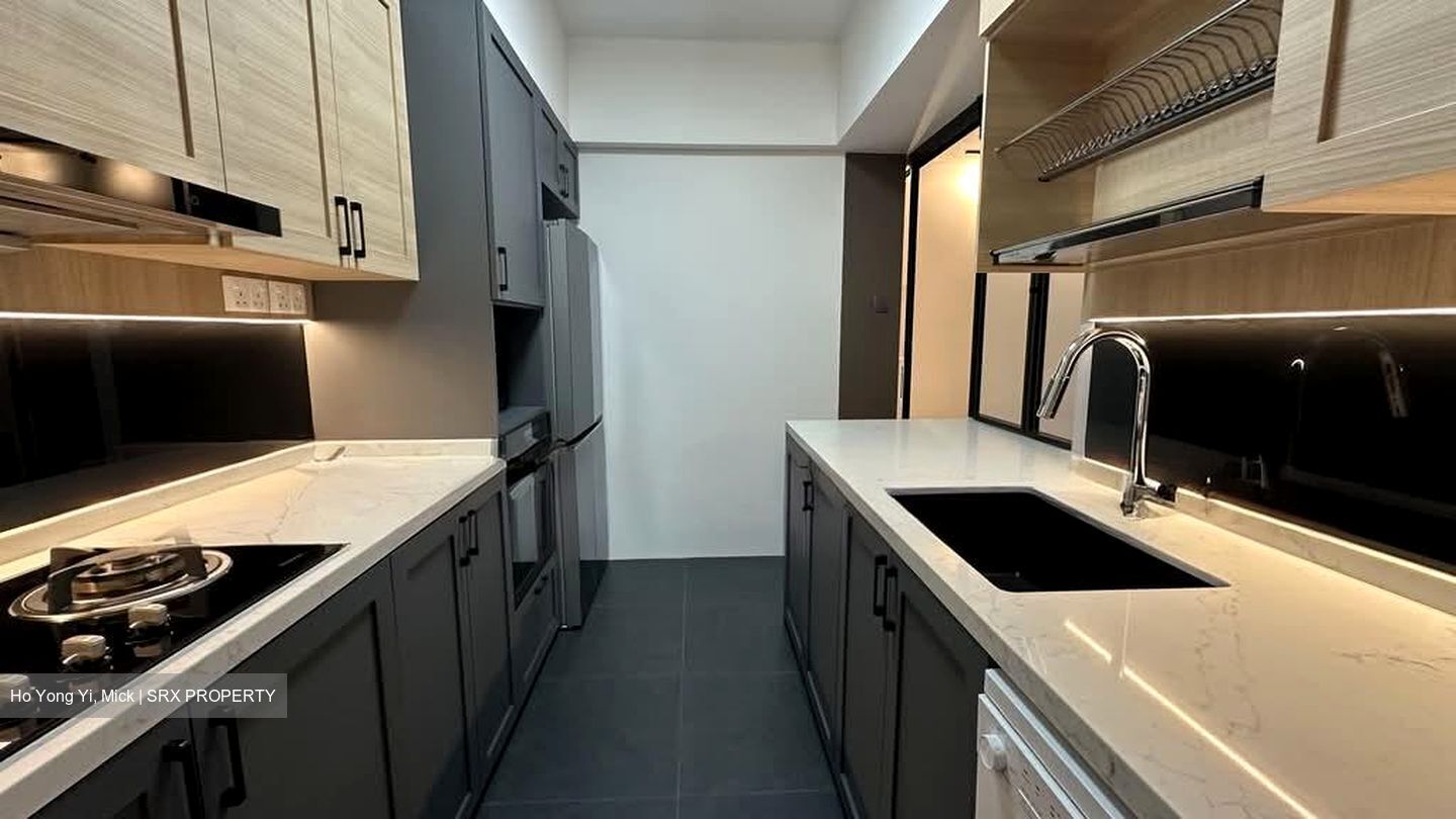 Castle Green (D26), Condominium #578634151